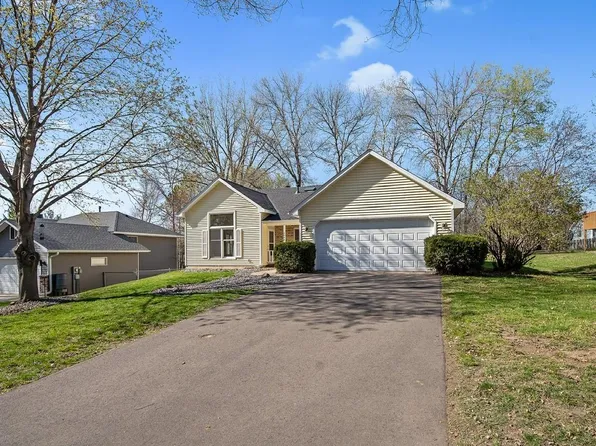 2045 Belmont Ln E, North Saint Paul, MN 55109