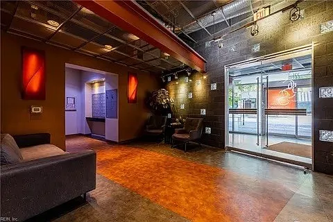 221 Market St #206 — Photo 4