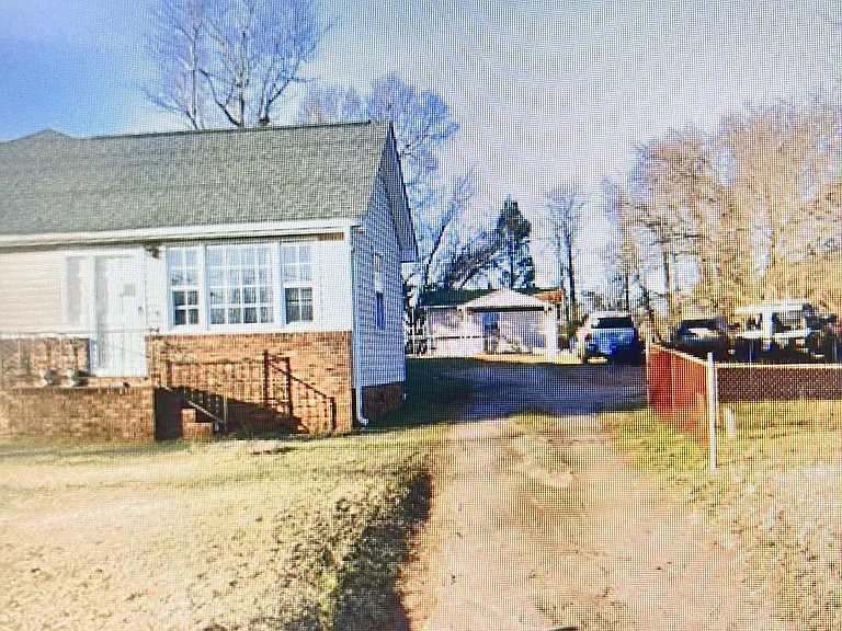 312 W Main St — Photo 2
