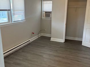 200 Bute St APT 2, Suffolk, VA 23434