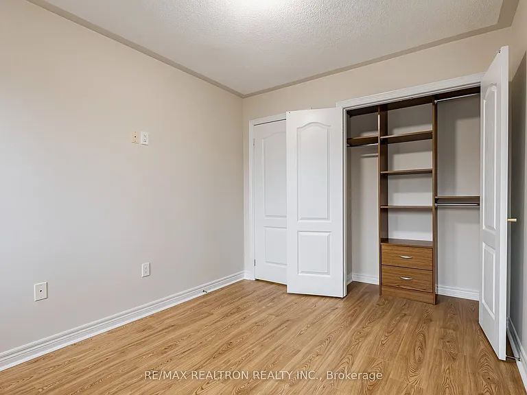 142 Mistywood Cres W — Photo 30