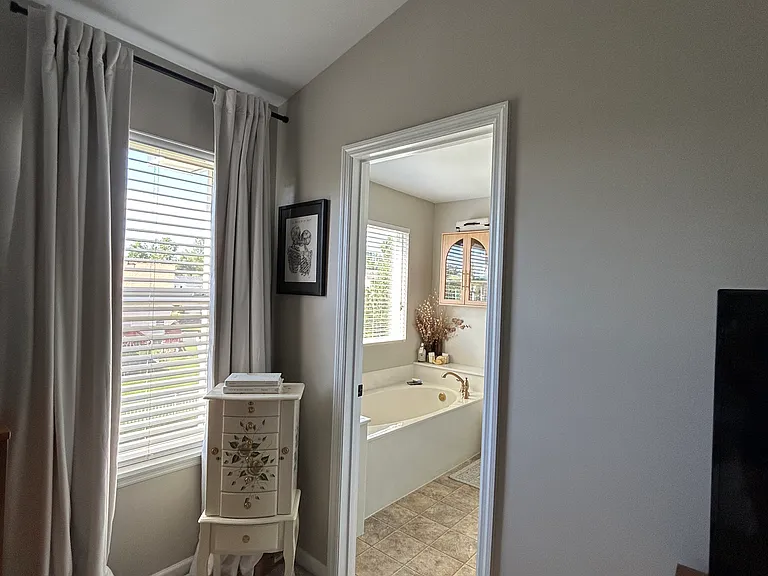 Ashboro Dr — Photo 21
