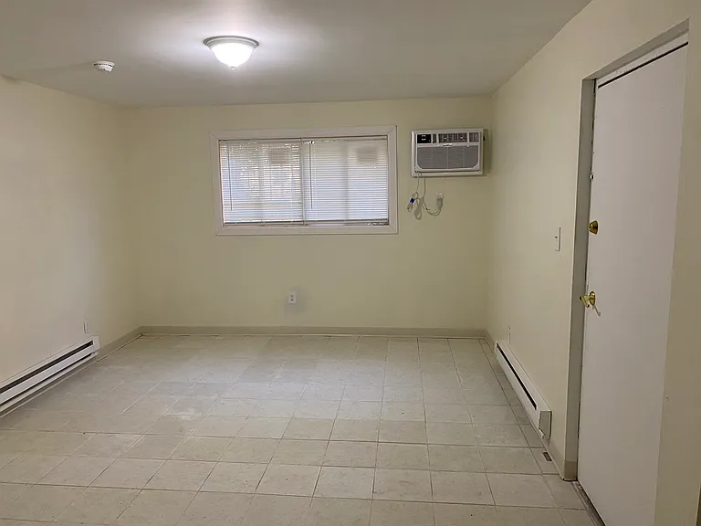 1633 Linnbrook Dr #2 — Photo 6