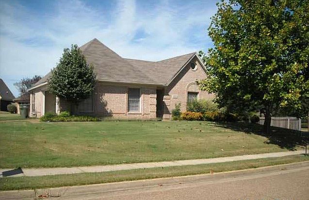 1st image of 8466 Riverwood Farms Pkwy