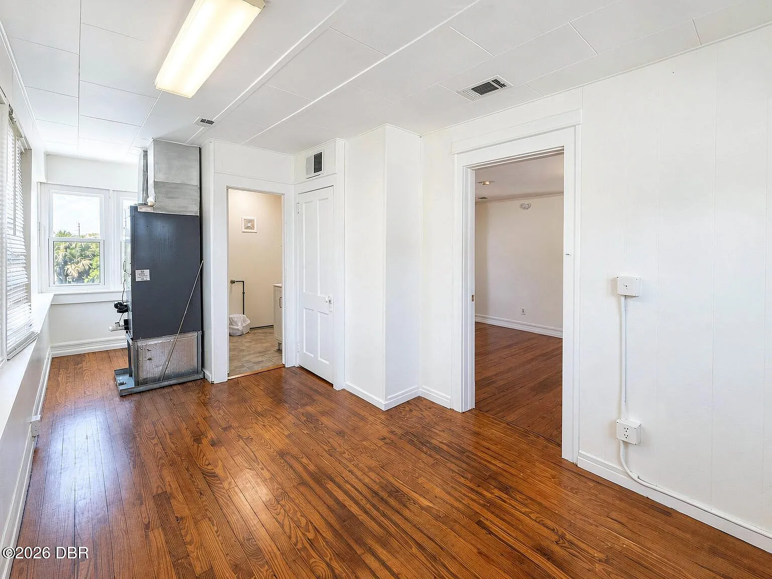 2 bed, 1.0 bath, 500 sqft, $1,200 — Photo 3