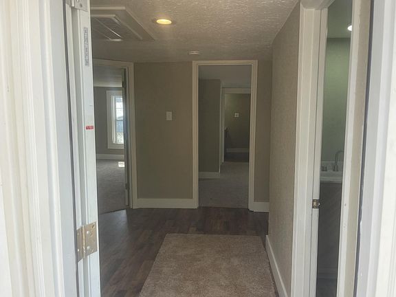 5th image of 2288 Parksville Rd