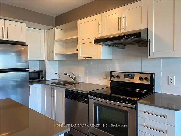 253 S Park Rd #511 — Photo 6