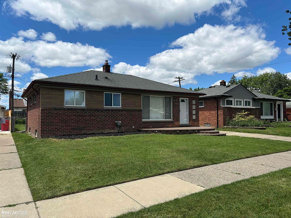 1st image of 26281 Fernwood St