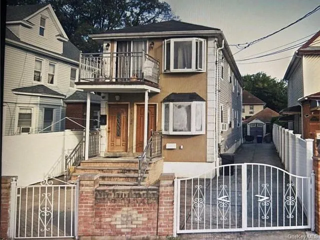 14524 Lakewood Ave