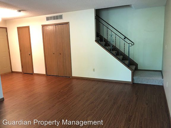 3rd image of 2748 Brookdale Ct N