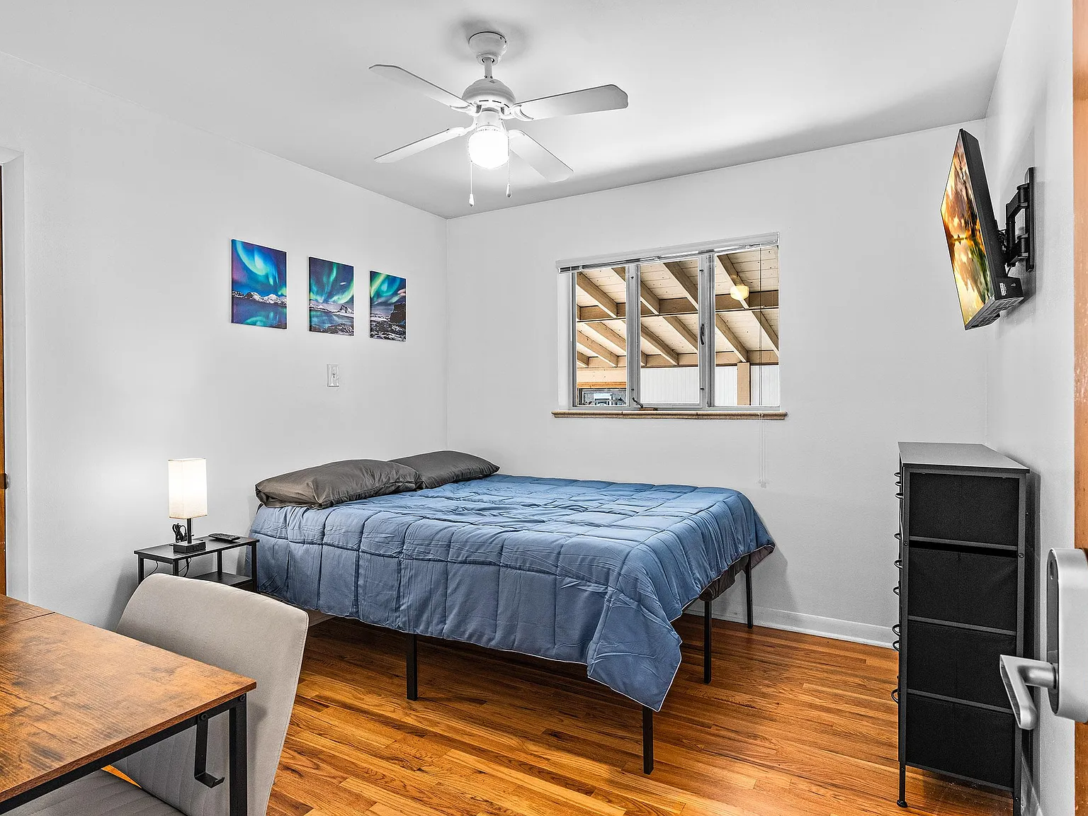 4 bed, 2.0 bath, 1870 sqft, $1,022 — Photo 1