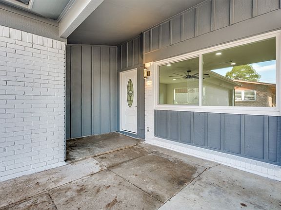 3rd image of 2501 S Fielder Rd