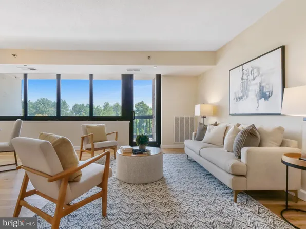 1805 Crystal Dr APT 407S, Arlington, VA 22202