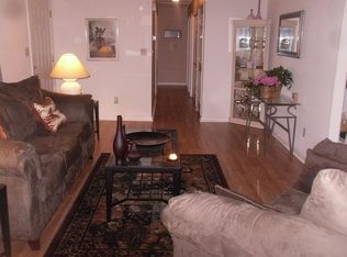 833 Riverbark Ln, Durham, NC 27703