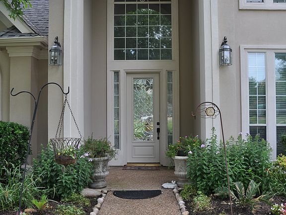4th image of 604 Dominion Dr