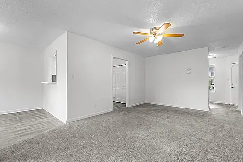 Skyside Landing Apartments — Photo 35