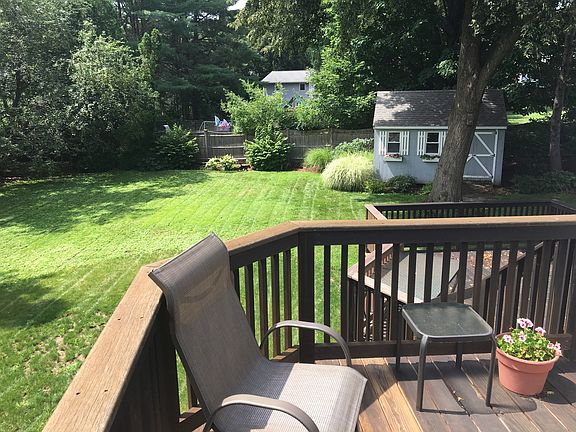 5th image of 21 Westchester Dr