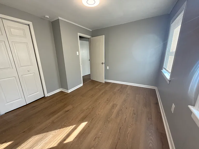 535 W Church Rd — Photo 12