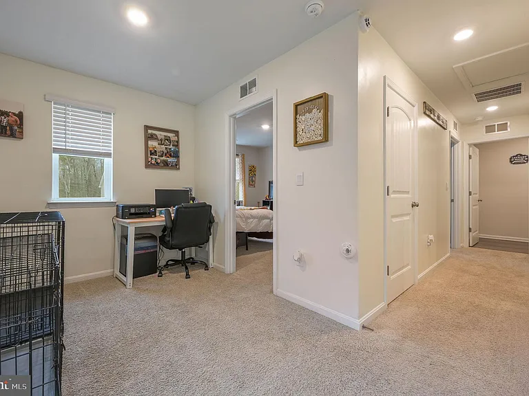 504 Currant Cir — Photo 11