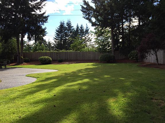 2nd image of 819 Harvest Dr SE