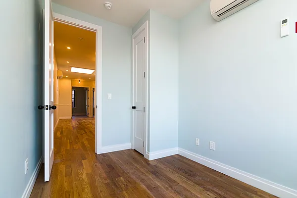 Rented by Nooklyn NYC LLC | media 36