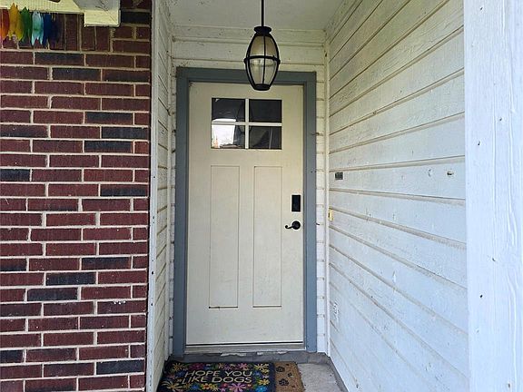 2nd image of 2303 Darnell Dr