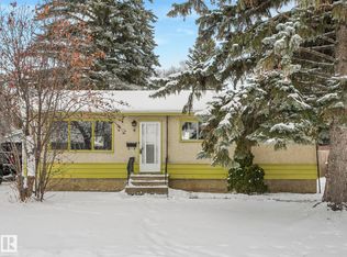 4 Gladstone Cres, Saint Albert, AB T8N 0W7