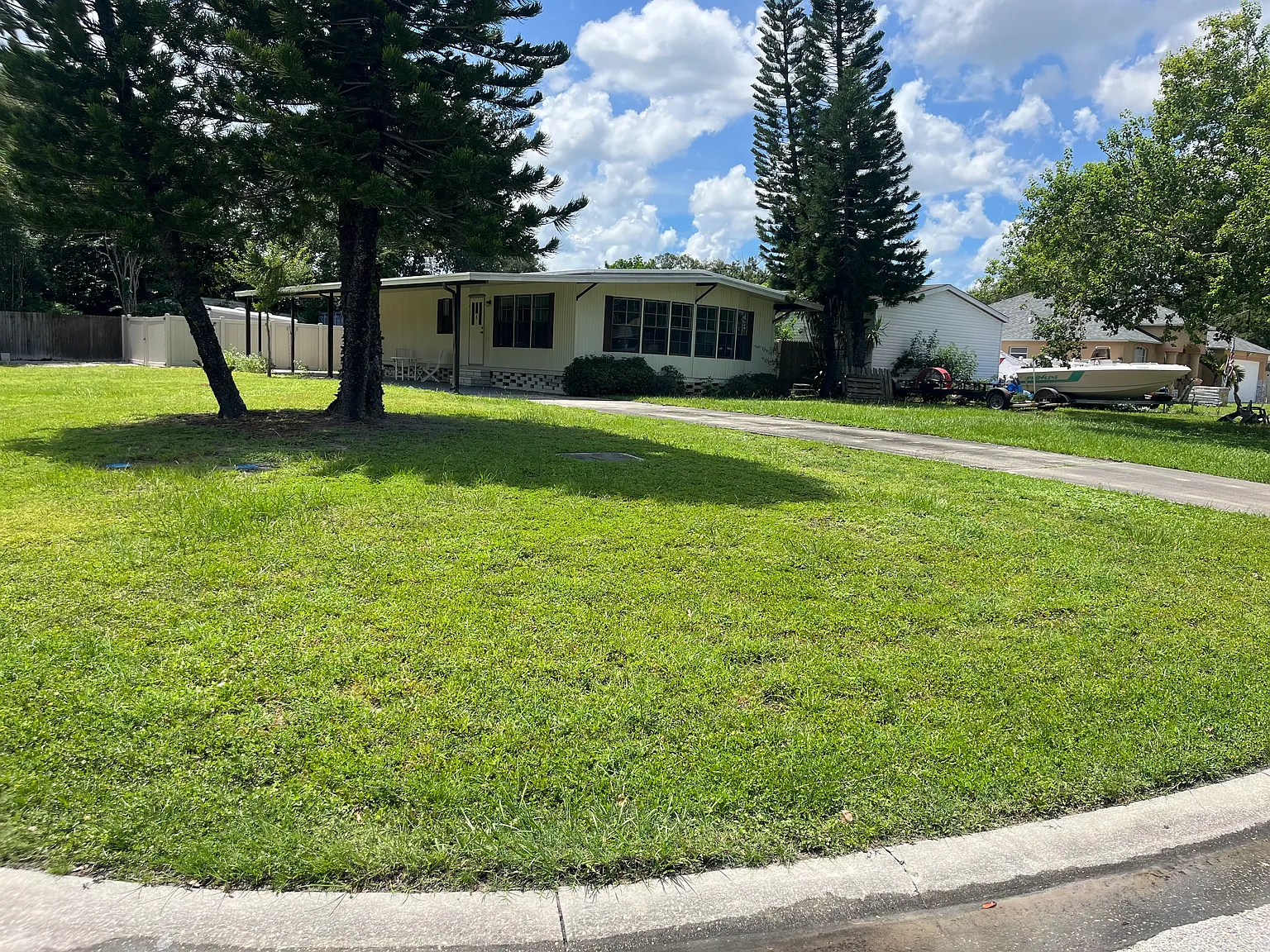 2 bed, 1056 sqft, $2,000 — Photo 3