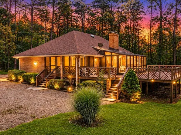 1034 Coopers Landing Rd, Heathsville, VA 22473