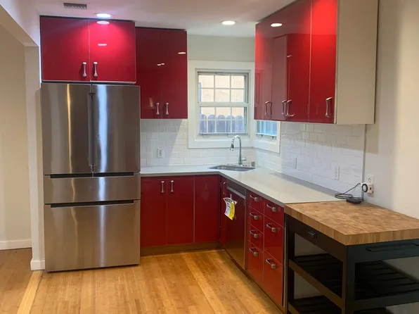3716 W Victory Blvd, Burbank, CA 91505