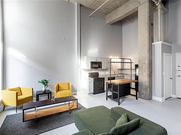 3rd image of 113 W 5th St APT 108