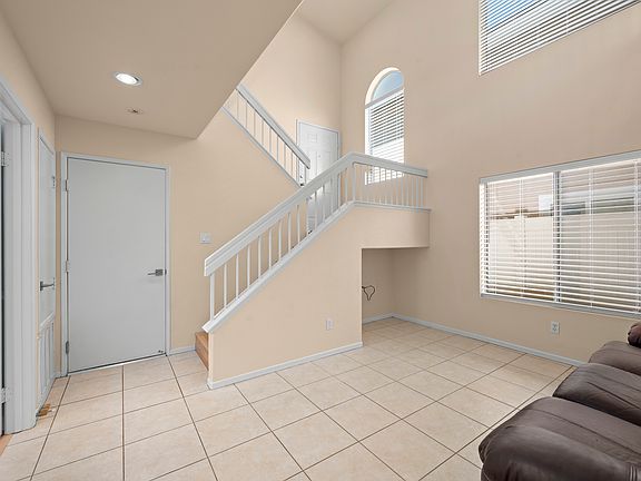 4th image of 278 Brookview Ct