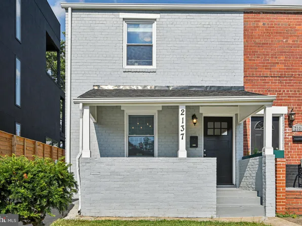 2137 S Oxford St, Arlington, VA 22204