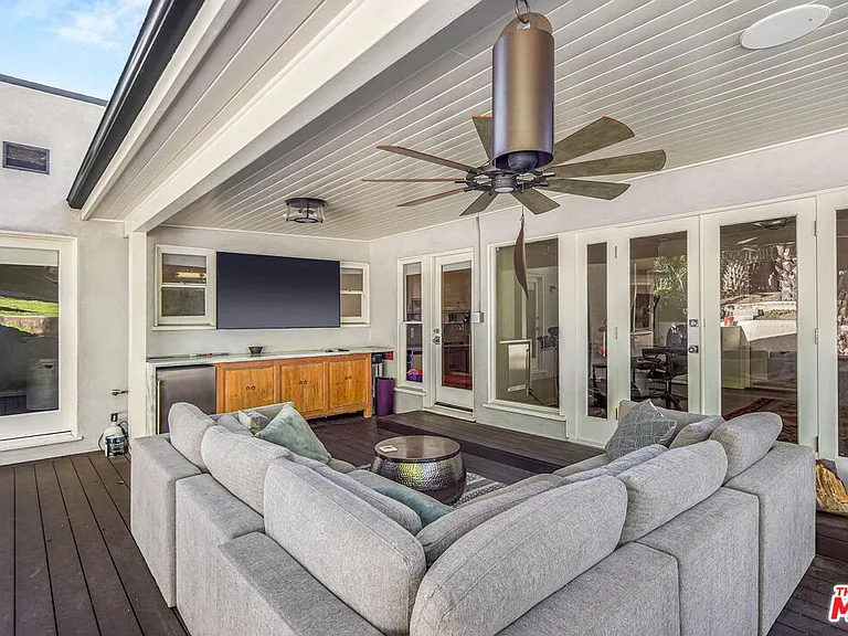 1328 N Londonderry View Dr — Photo 15