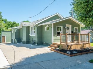 915 Madison Ave, Des Moines, IA 50313