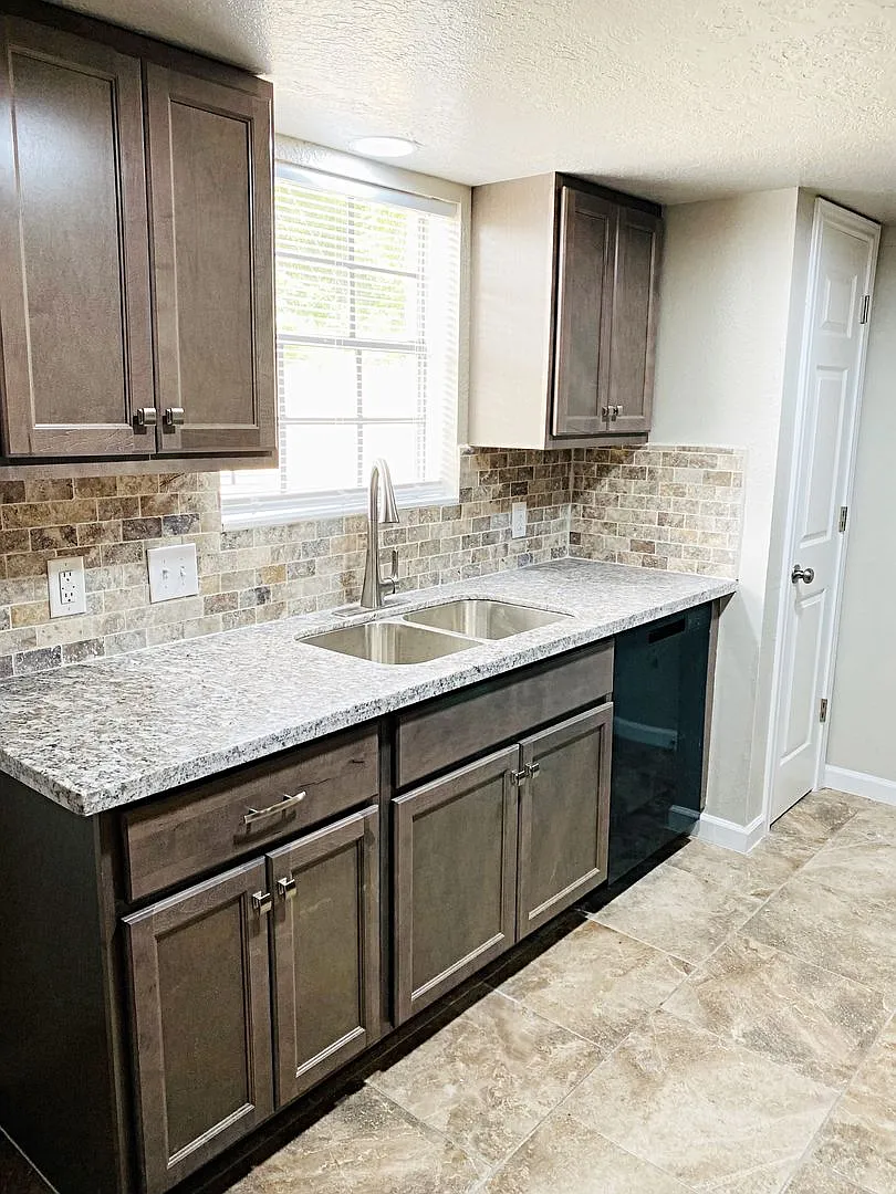 2700 N 16th St #29, Beaumont, TX 77703 — Photo 4