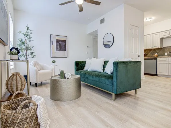 2106 Cullen Ave APT 208, Austin, TX 78757