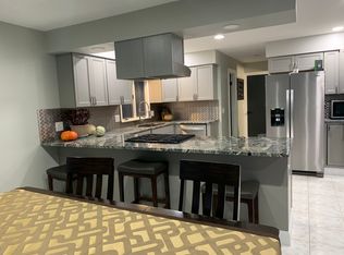 71 Old English Dr, Rochester, NY 14616