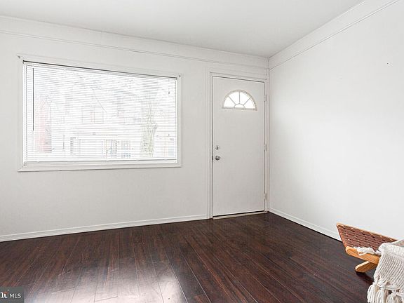 3rd image of 1015 Fillmore St