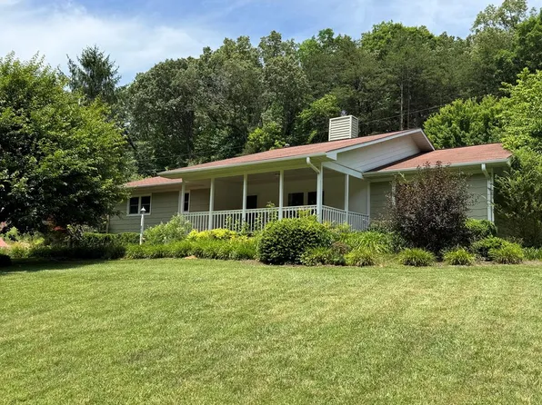 148 Donna Dr, Franklin, NC 28734