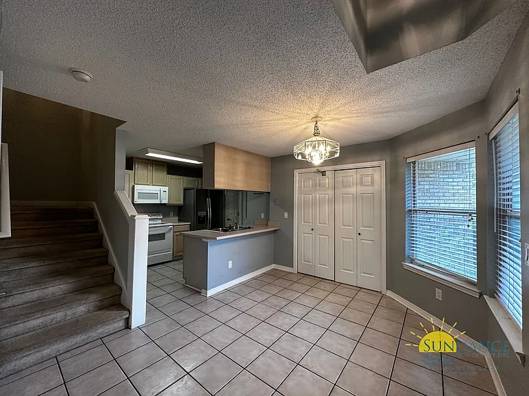 1329 White Blossom Ln — Photo 3