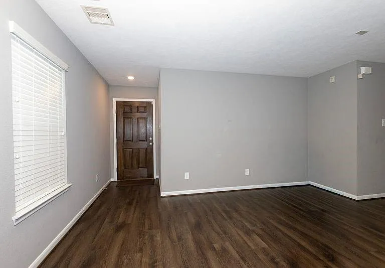 8932 Hollister Commons Ln — Photo 17