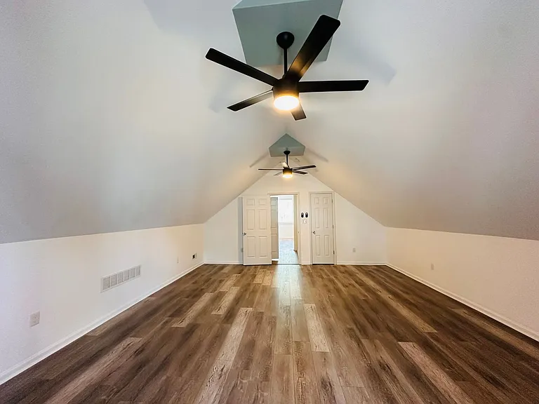 506 E Ormsby Ave — Photo 25