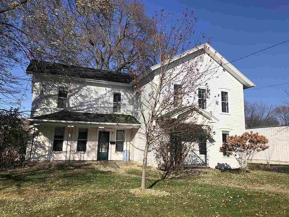 1st image of 221 W 8th St