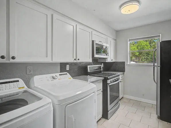 413 W Semands Ave, Conroe, TX 77301