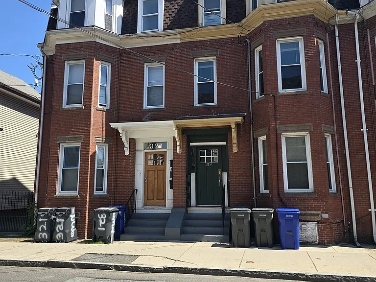 319 Spruce St #2 — Photo 13