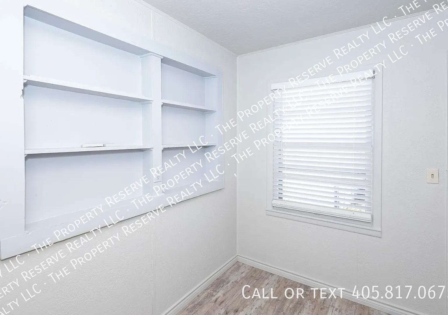 3 bed, 1.0 bath, 972 sqft, $1,000 — Photo 4