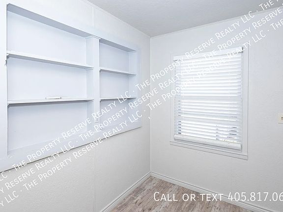 4th image of 1611 W Jones Ave