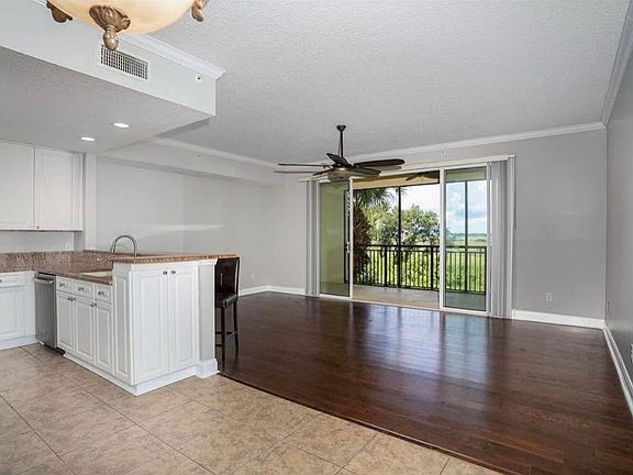 3rd image of 1702 Windjammer Ln #1702