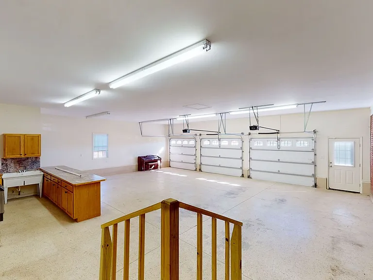 4015 Freedom Way — Photo 32